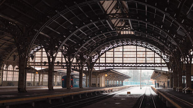 Вокзалы, которые перестали принимать поезда: 5 историй о перерождении