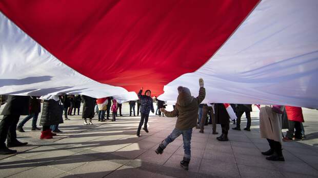 "Старые травмы". Вот почему Литва стала прибежищем для либеральной шушеры