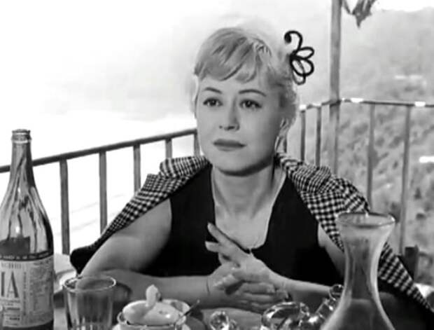 Джульетта Мазина в фильме *Ночи Кабирии*, 1957 | Фото: kino-teatr.ru