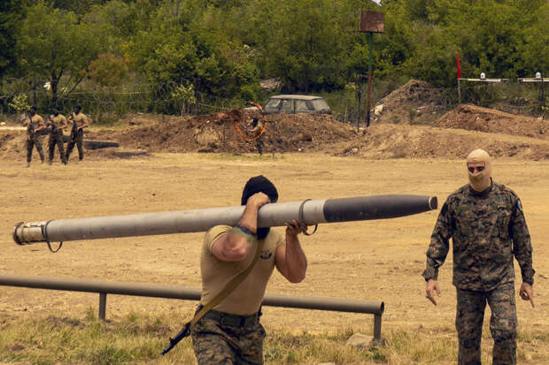 "Хезболла": по израильским военным объектам на Голанах нанесен ракетный удар