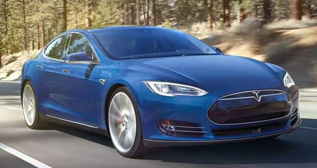 Tesla Model S заднемоторное авто