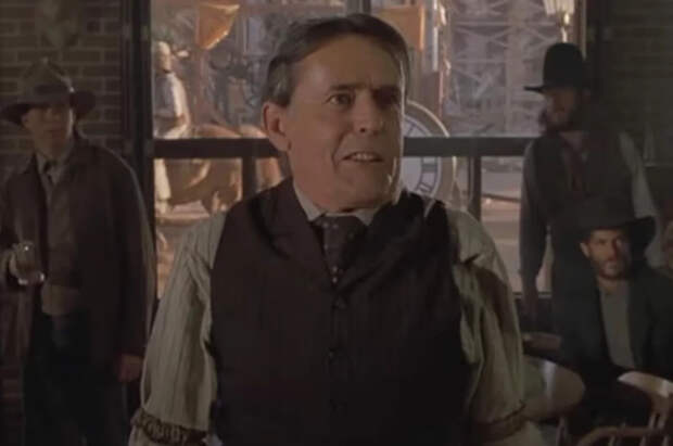 Названа причина смерти актёра Кларка, сыгравшего в фильме «Назад в будущее»