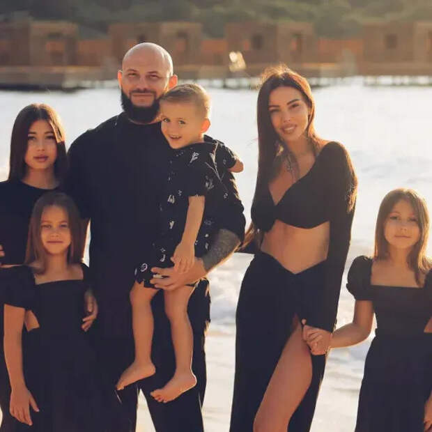 Оксана Самойлова и Джиган с детьми