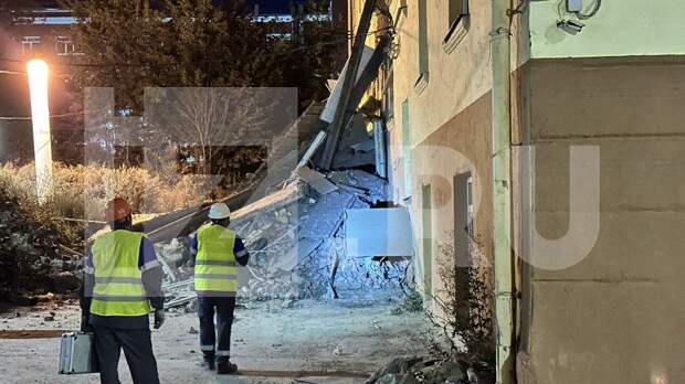 Опубликованы кадры момента обрушения стены здания в Уфе