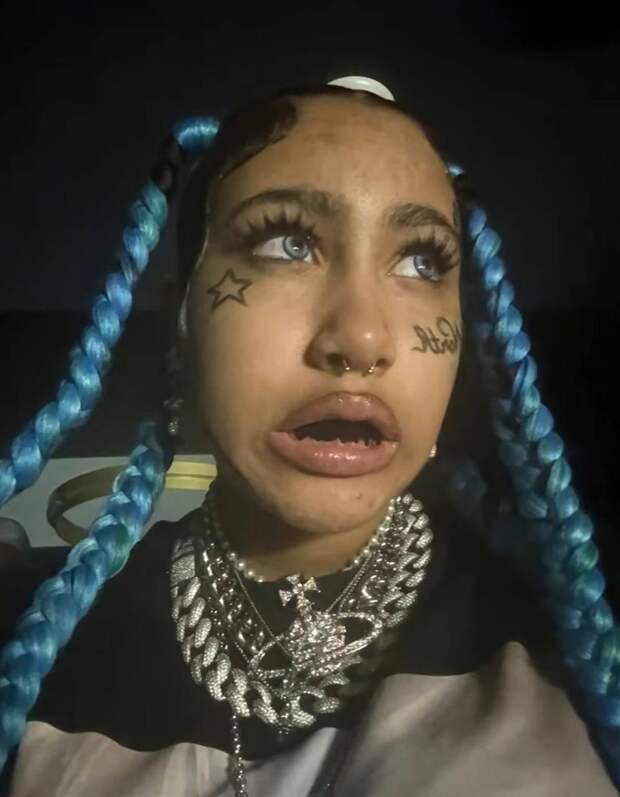 Дочь Канье Уэста и Ким Кардашьян не оставила маму без подарка.