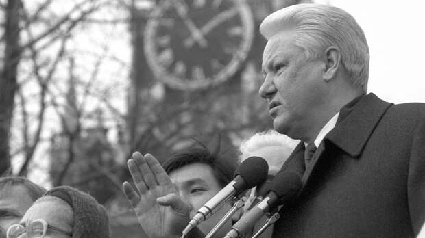 Нами можно манипулировать, даже из Ельцина сделали идеал: пример, как взорвать Россию изнутри