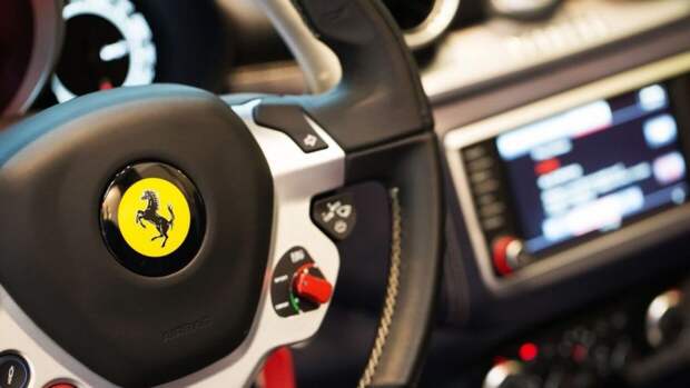 Производитель Ferrari презентовал свой мощнейший суперкар