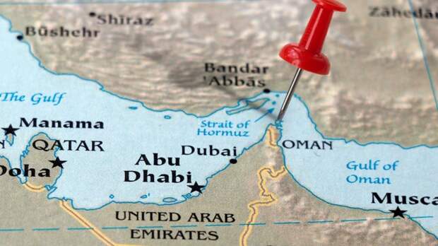 Иран объявил о прекращении торговли через Ормузский пролив