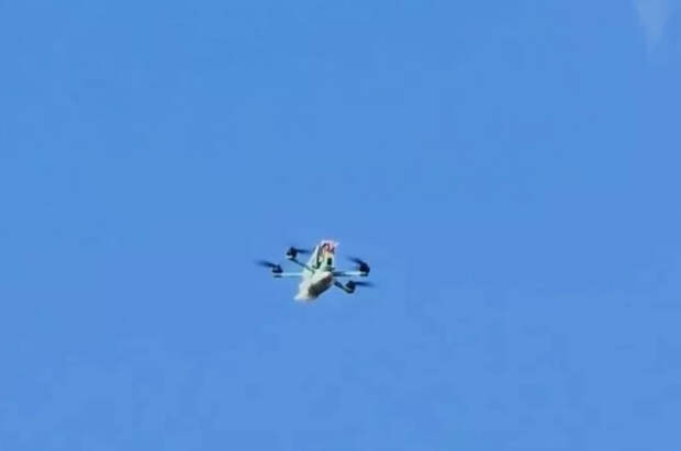 Бойцы ВС РФ в Харьковской области ударами дронов поразили украинский танк