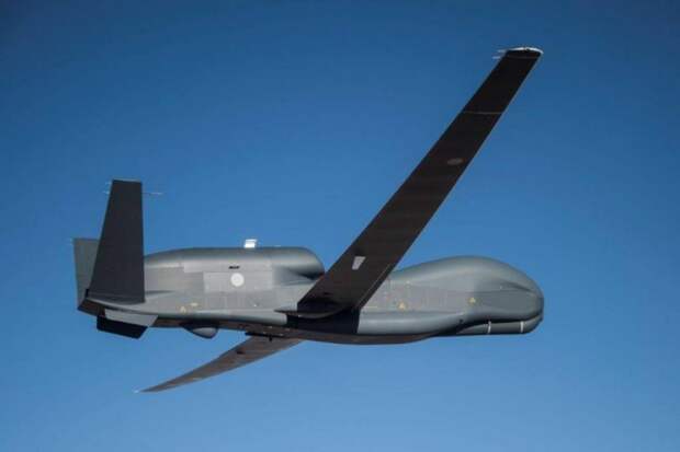 В небо поднялся первый стратегический БПЛА RQ-4B Global Hawk, построенный для Японии