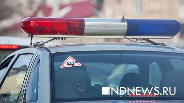 Подросток ранил из пистолета одноклассницу, учителя и школьного бухгалтера