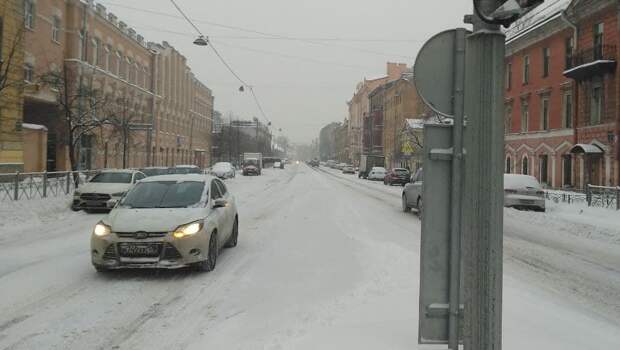 В Петербурге и Ленобласти объявлен «желтый» уровень погодной опасности