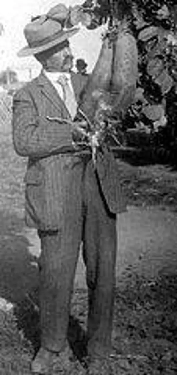 Бёрнхем Фредерик Рассел («Тот, кто видит в темноте»). Один из участников Англо-бурской войны 1899-1902 гг.