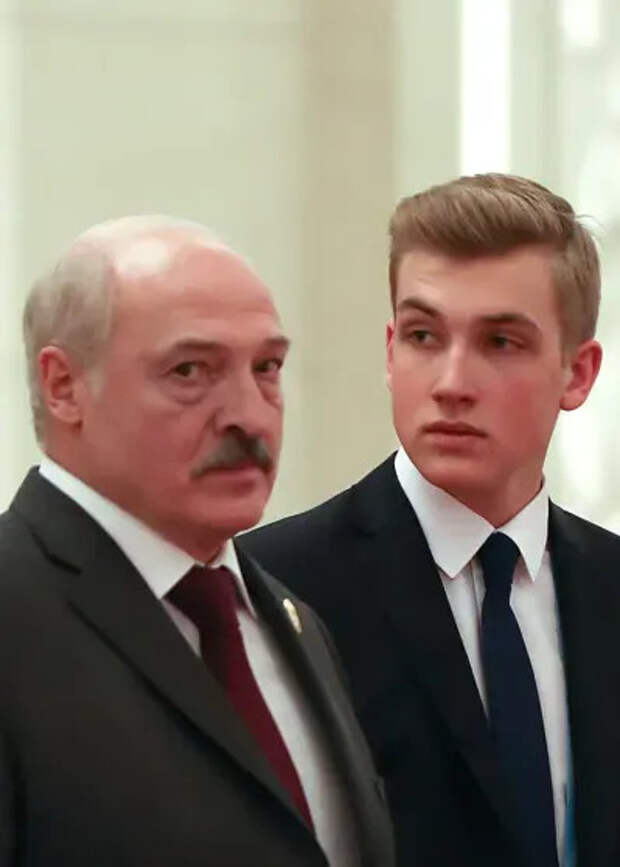 Александр Лукашенко с сыном Николаем