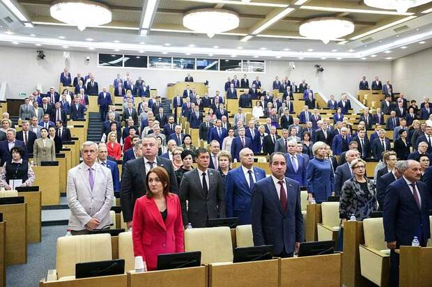 Запоздалая Госдума: как депутаты отреагировали на пожары в Сибири Запоздалая Госдума: как депутаты отреагировали на пожары в Сибири