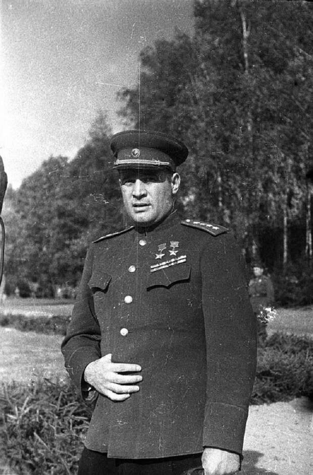 Генерал армии И.Д. Черняховский.jpeg