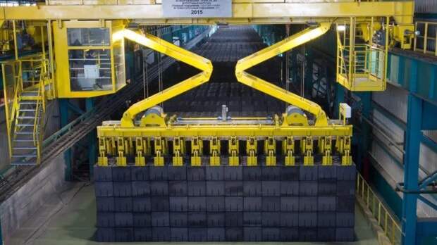 Как нужно действовать РФ на фоне ударов Ирана по алюминиевым заводам в ОАЭ и