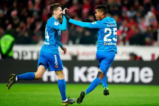 Тандем Дзюбы и Азмуна, гибкость Семака и идеальная селекция: «Зенит» в шаге от победы в чемпионате России по футболу