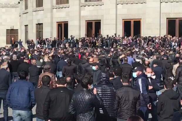Поздно громить офис Фонда Сороса в Ереване