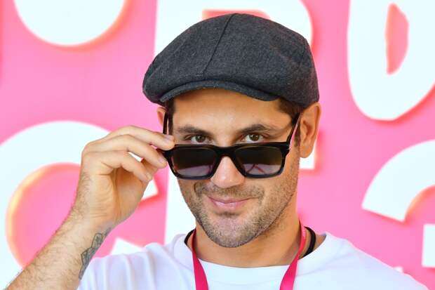 Разведенный Богатырев прокомментировал слухи о романе с молодой актрисой