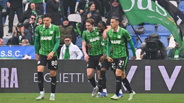 «Аталанта» на выезде уступила «Сассуоло», играя в большинстве с 16-й минуты