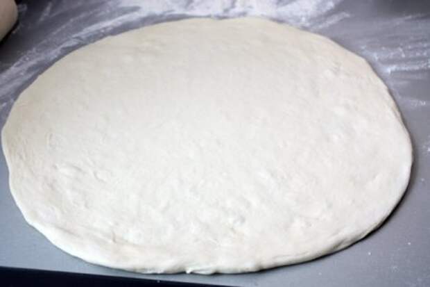 Бездрожжевое тесто для пиццы на сметане