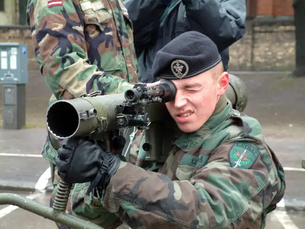 Украина экстренно закупила 5 тысяч противотанковых гранатомётов в Германии