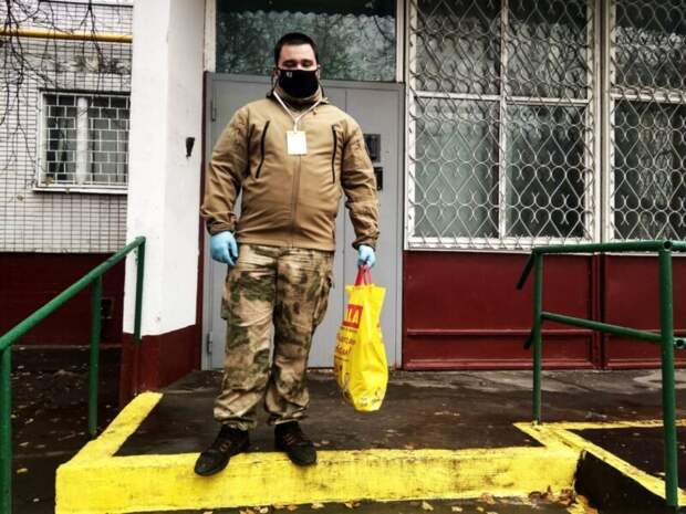 Волонтёры Нагорного района оказывают адресную помощь нуждающимся семьям