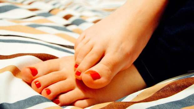 Express: мерзнущие ноги могут оказаться признаком опасного заболевания