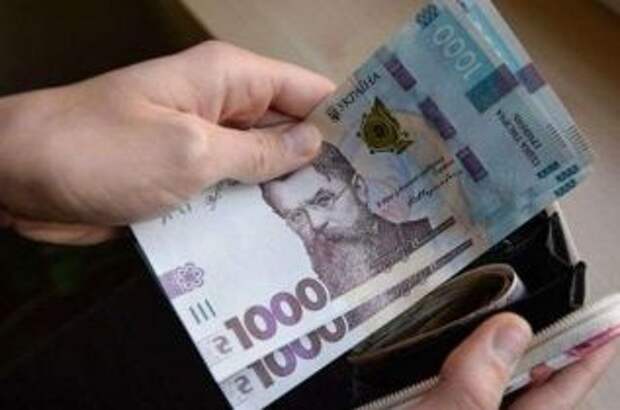 Кабмин предлагает повысить минимальную зарплату