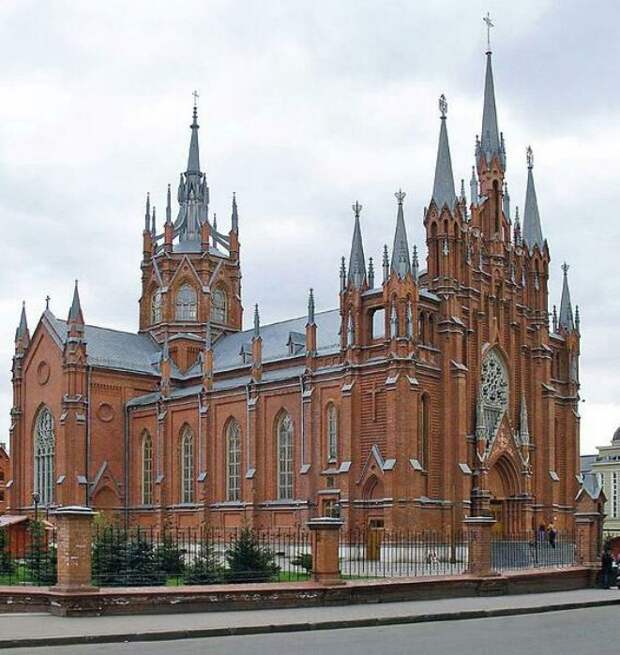 Католическую церковь якобы хотели... купить. /Фото: nlo-mir.ru