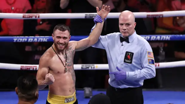 Ломаченко рассказал, когда может состояться реванш с Лопесом