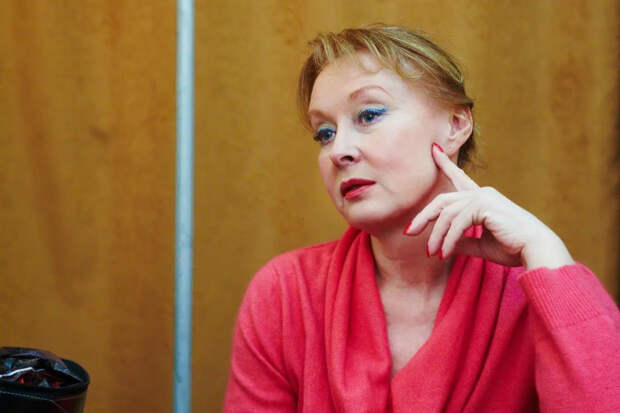 «Я без любви себя не представляю!»: как 70-летняя Лариса Удовиченко пережила 3 брака, предательство мужа-игромана и тяжелую травму, но не утратила жажду жизни