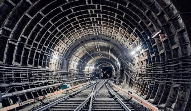 Двухпутный и однопутные тоннели построят на участке между станциями «Кленовый бульвар» и «Курьяново»