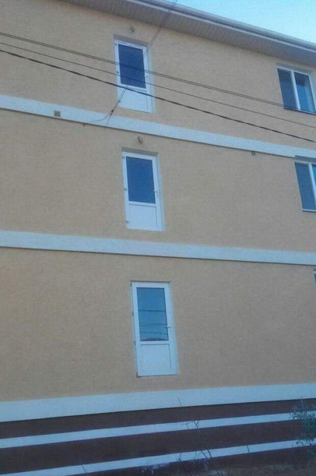 Приколы с дверьми (34 фото)