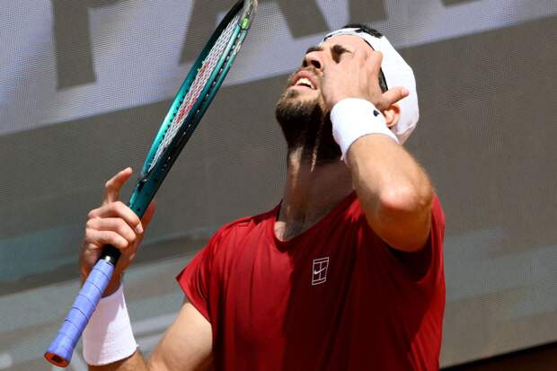 Карен Хачанов