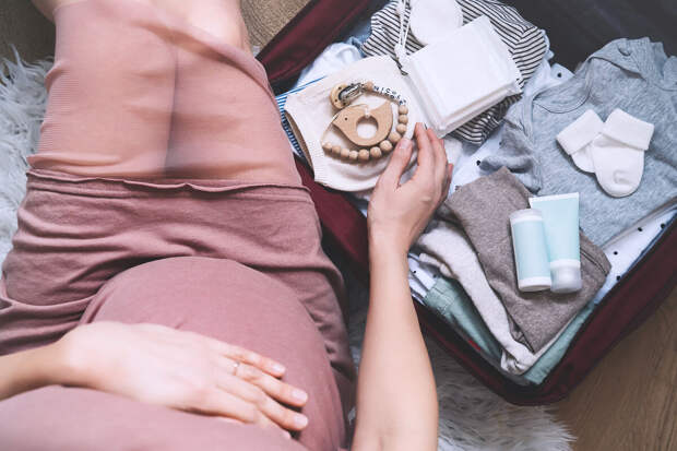 Селезнев: часть женщин откажутся от второго ребенка из-за быстрого выхода из декрета на работу