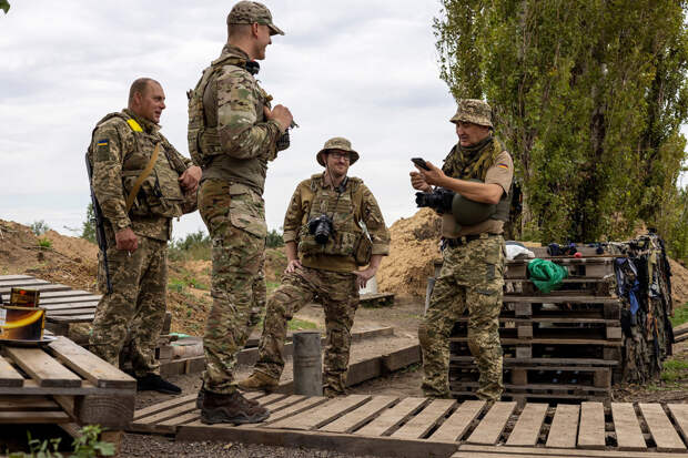 Разведчик заявил о 75 наемниках из Франции, погибших и раненых на Украине