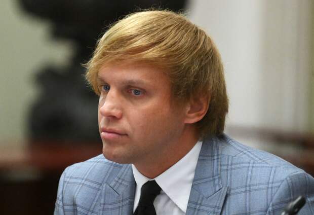 Победителя «Танцев со звездами» отпустили под подписку о невыезде по делу о хищениях