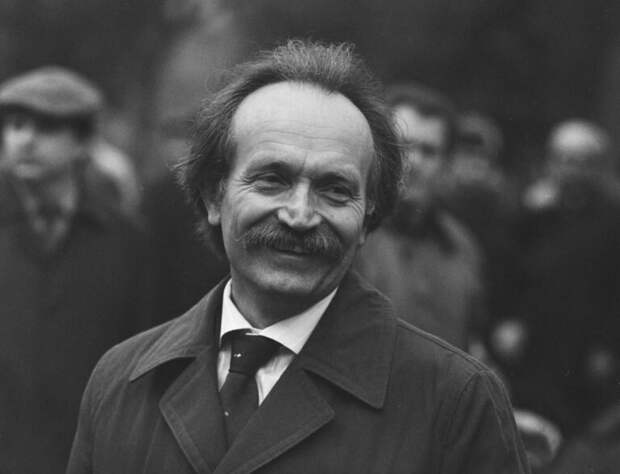 Независимая Украина в 1990-е годы Леонид Кравчук победил на первых выборах президента Украины.-2