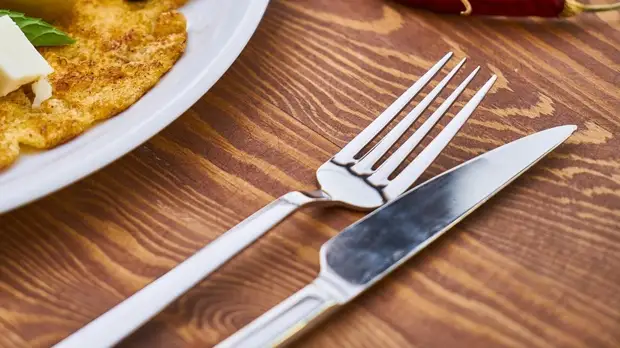 Диетолог Андреев призвал не переедать в нерабочие дни