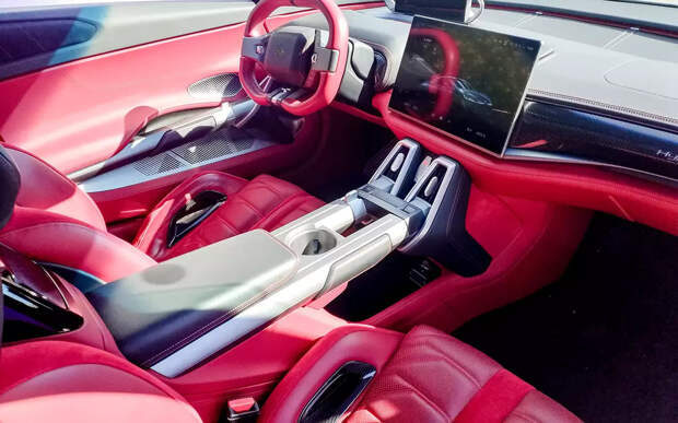 1224 л. с., полный привод, 1,9 секунды до 100 км/ч: SSR — это очень круто!