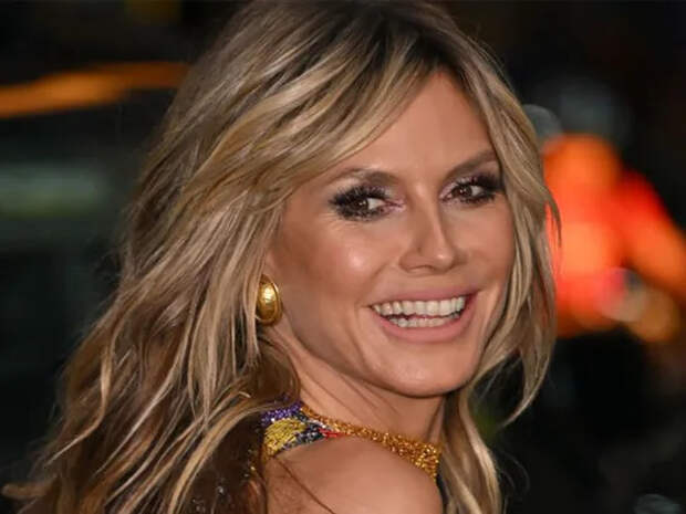 52-летняя Хайди Клум показала фото топлес
