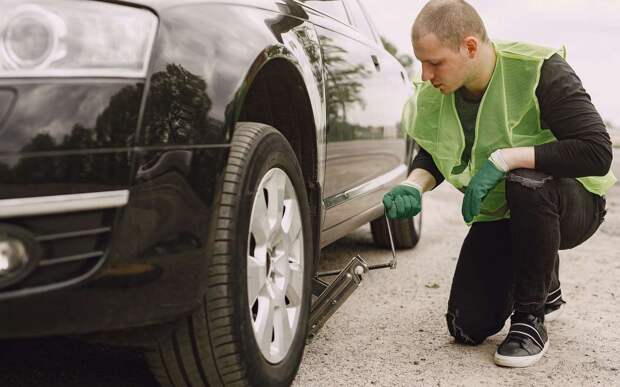 Опасная «шишка»: почему нельзя откладывать ремонт колеса с грыжей