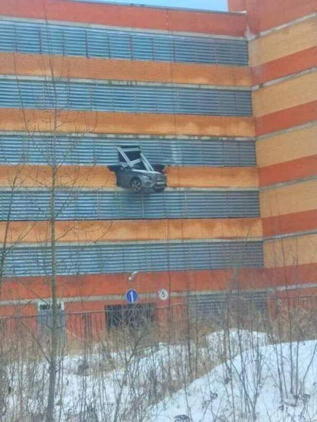 Странные и необычные аварии и ДТП