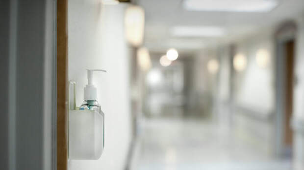 Внебольничную пневмонию выявили у двух человек в медучреждении в Кузбассе