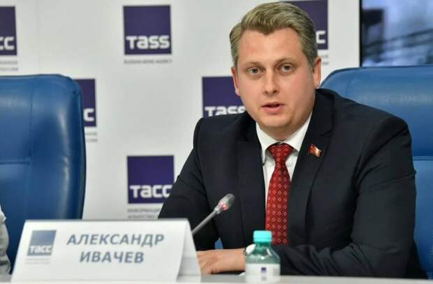 Свердловский губернатор Куйвашев ответил предложившему закрыть Ельцин-центр депутату от КПРФ