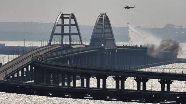 «Произошёл подрыв грузового автомобиля»: что известно о ЧП на Крымском мосту