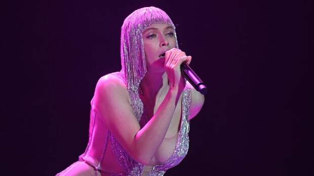 Вера Брежнева запустила онлайн‑курсы для женщин: тренинги, включая интимные практики