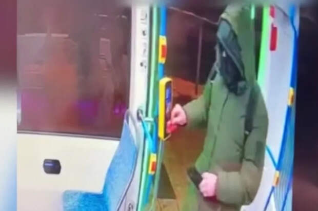 Иванников объяснил, почему киллер сел в автобус после покушения на генерала